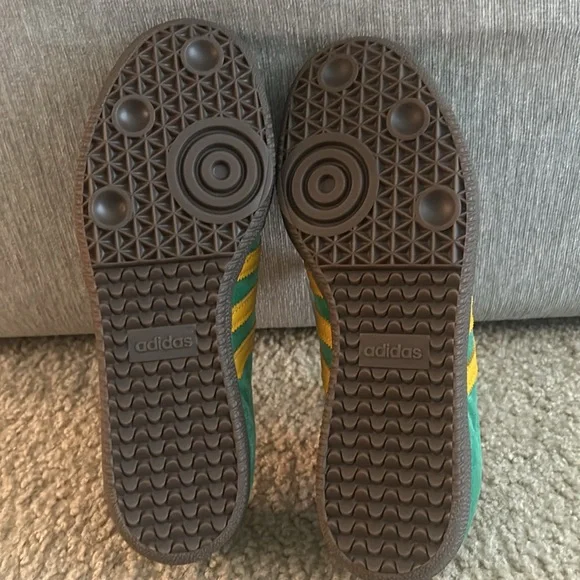 Adidas Sambas NWT - Picture 3 of 6